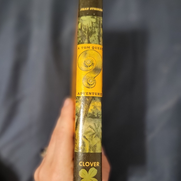 1947 A TOM QUEST ADVENTURE THE TELLTALE SCAR FRANK STRIKER  Hardcover book - Picture 4 of 6